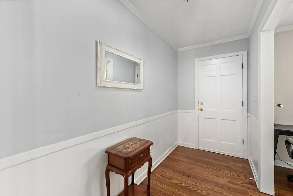 Feriehus Charming, Cozy Home Close To Uptown, Airport & Whitewater Center Charlotte USA