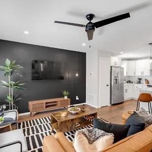 3 Mi To City & Pet Friendly & Quiet Neighborhood Holiday home