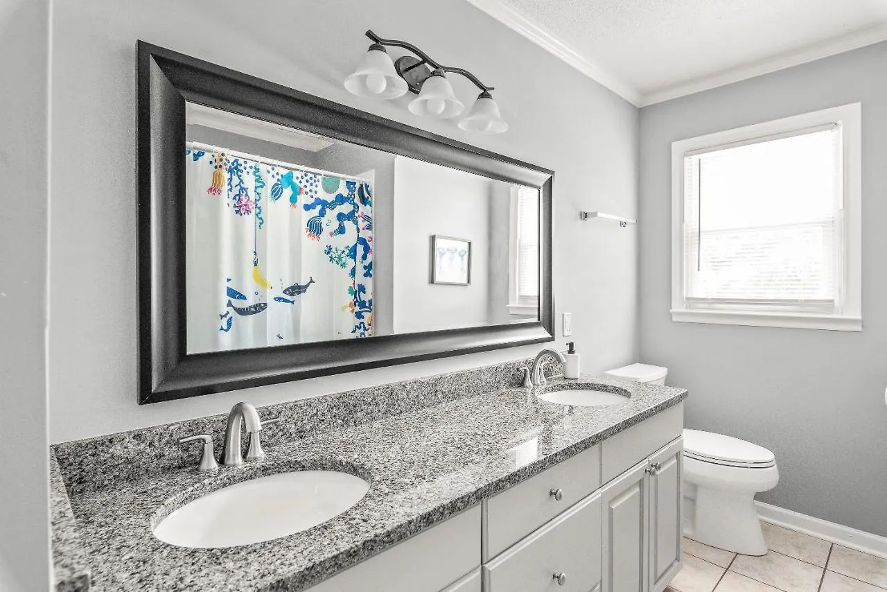 Charming, Cozy Home Close To Uptown, Airport & Whitewater Center Charlotte Holiday home