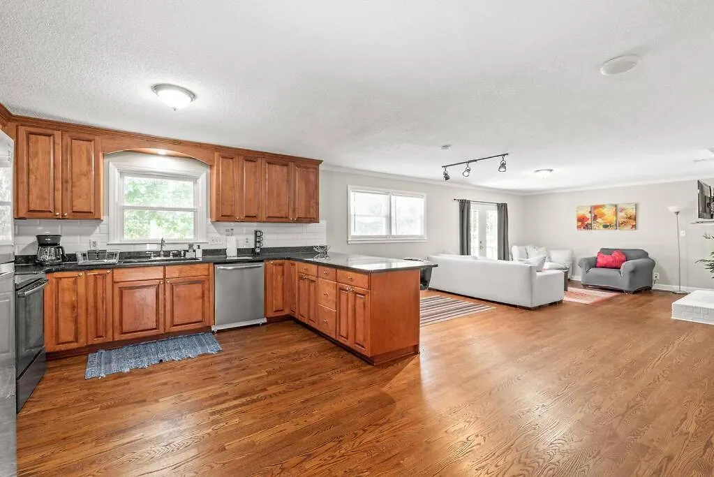 Holiday home Charming, Cozy Home Close To Uptown, Airport & Whitewater Center Charlotte